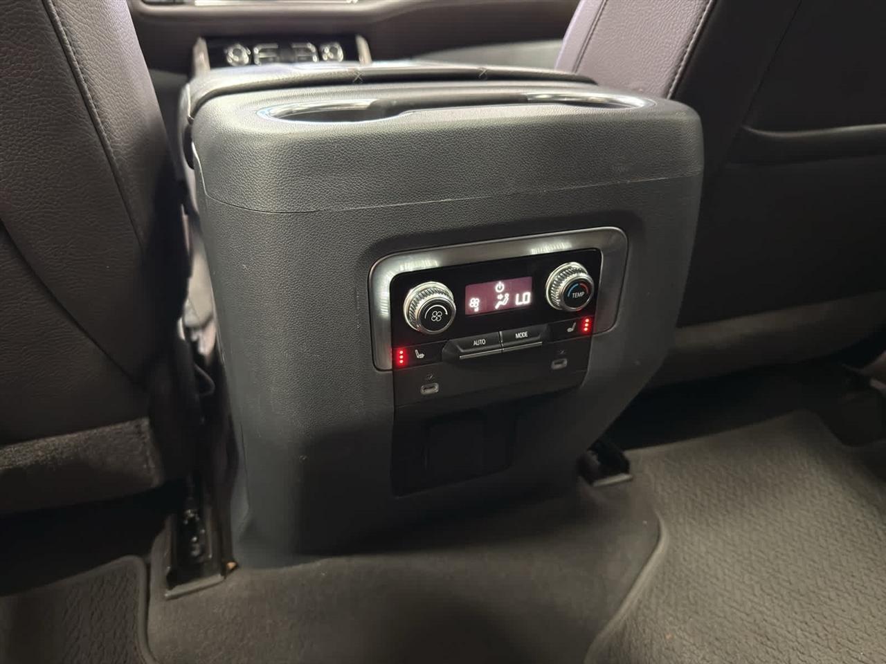 GMC Yukon 4WD 4dr Denali 2021