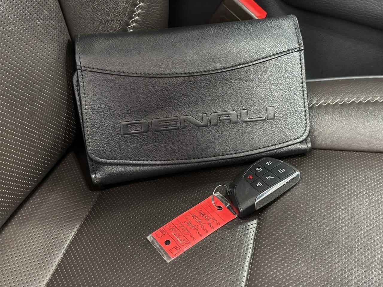 GMC Yukon 4WD 4dr Denali 2021