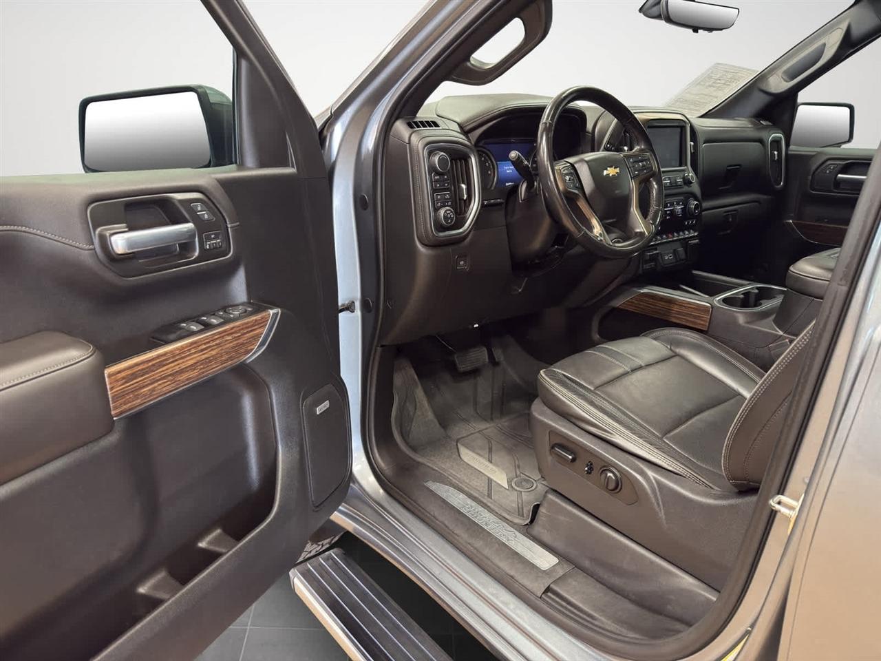 Chevrolet Silverado 1500 4WD Crew Cab 147" High Country 2019