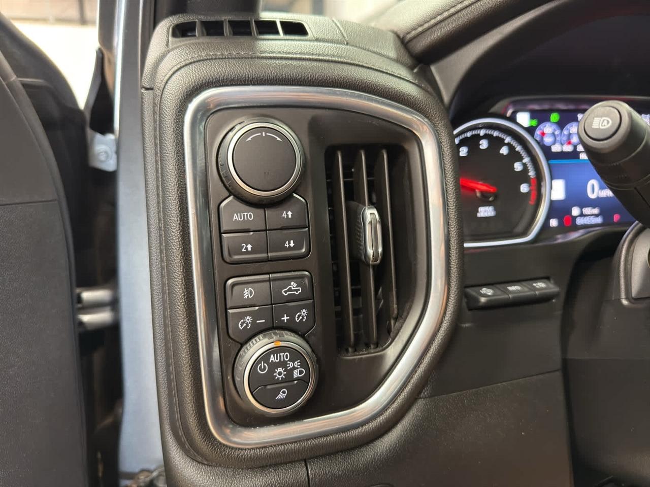 Chevrolet Silverado 1500 4WD Crew Cab 147" High Country 2019