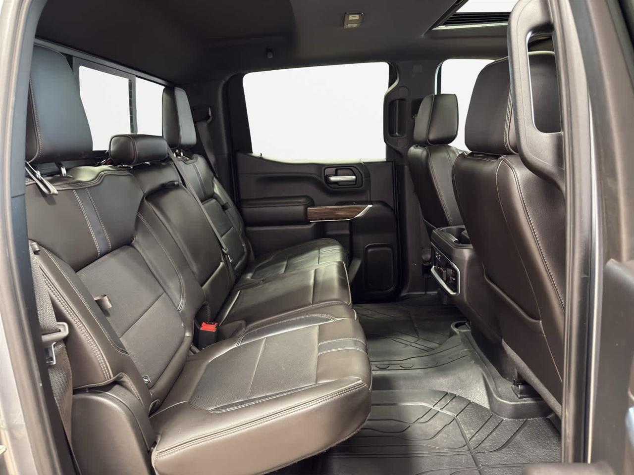 Chevrolet Silverado 1500 4WD Crew Cab 147" High Country 2019