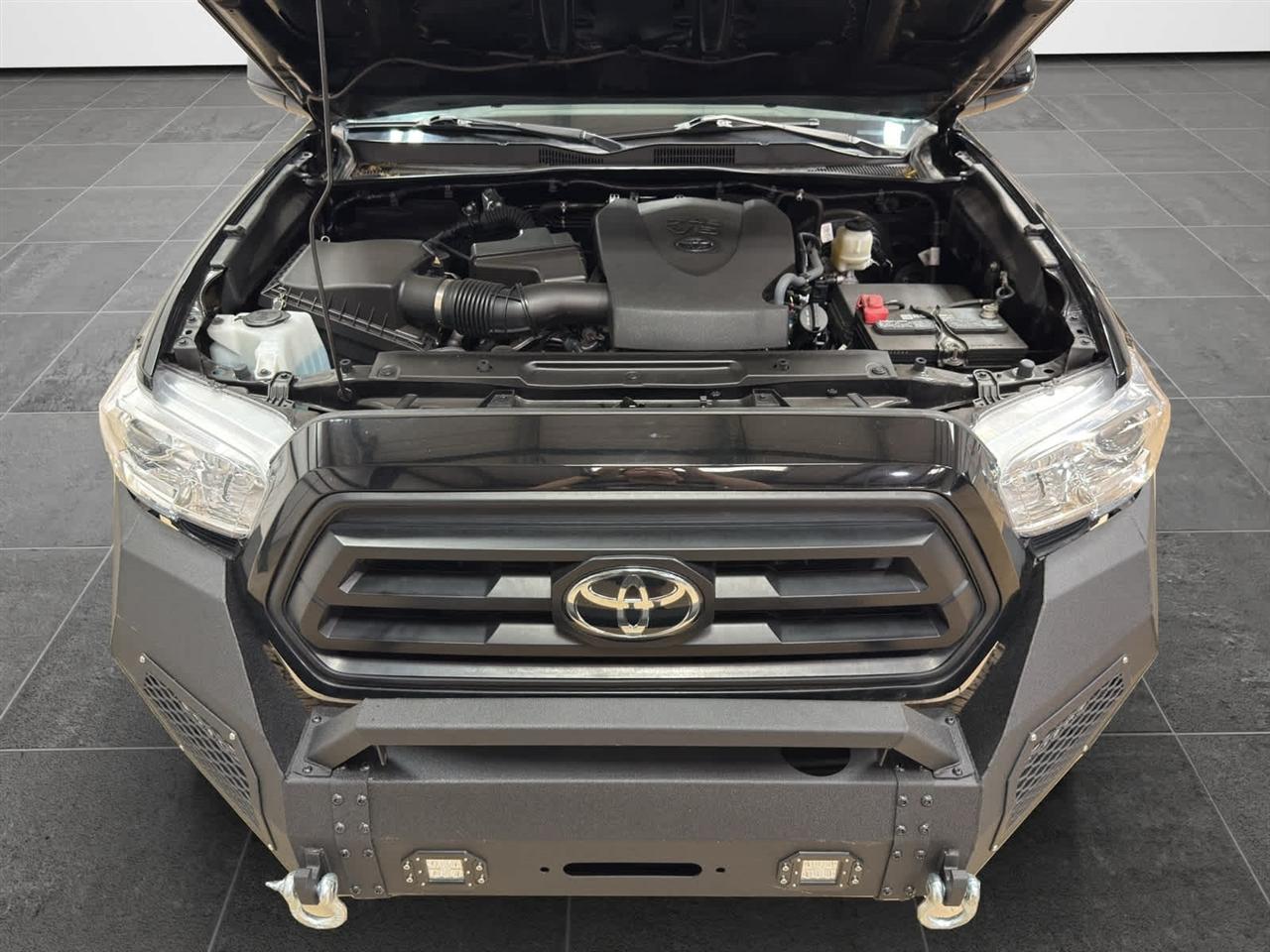 2023 Toyota Tacoma SR - Photo 8