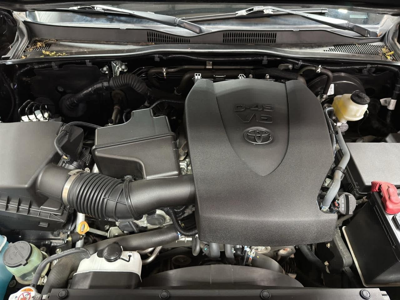 2023 Toyota Tacoma SR - Photo 9