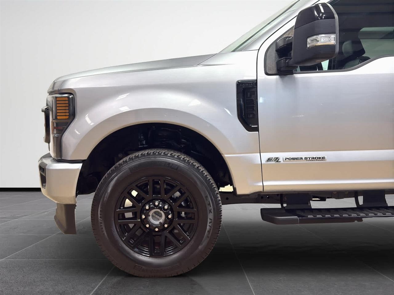 Ford Super Duty F-250 SRW King Ranch 4WD Crew Cab 8' Box 2021