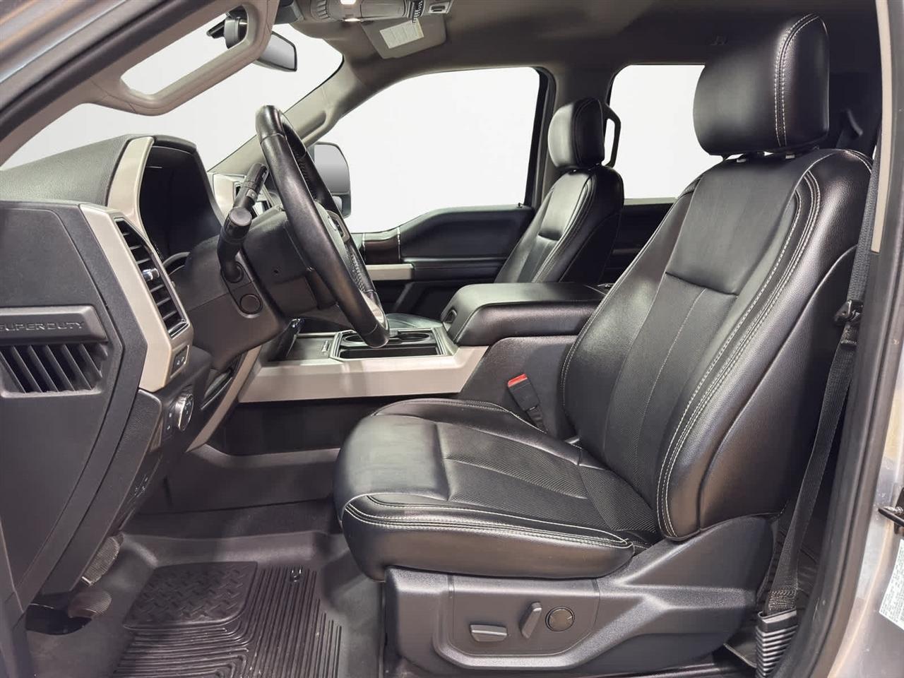 Ford Super Duty F-250 SRW King Ranch 4WD Crew Cab 8' Box 2021