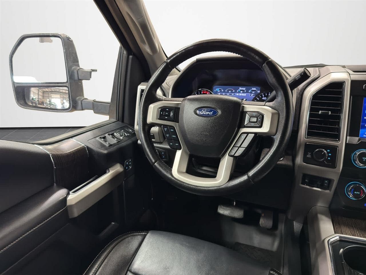 Ford Super Duty F-250 SRW King Ranch 4WD Crew Cab 8' Box 2021