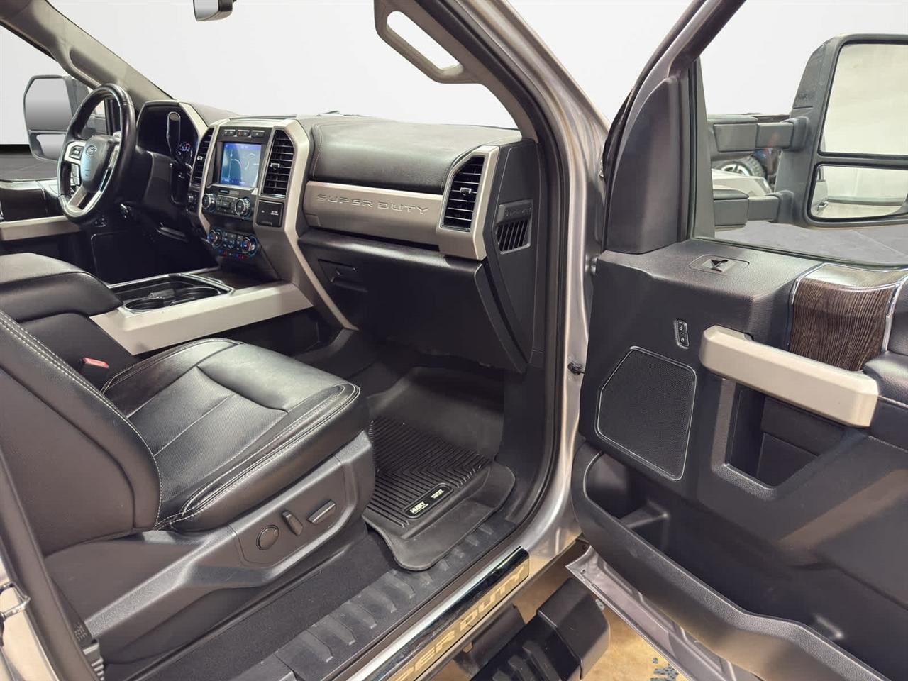 Ford Super Duty F-250 SRW King Ranch 4WD Crew Cab 8' Box 2021