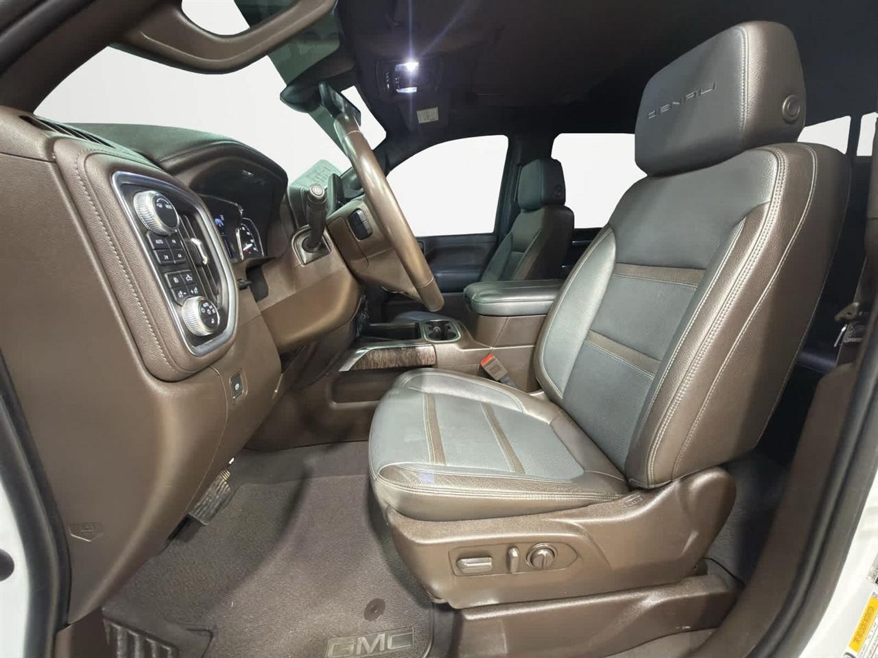 GMC Sierra 2500HD 4WD Crew Cab 159" Denali 2023