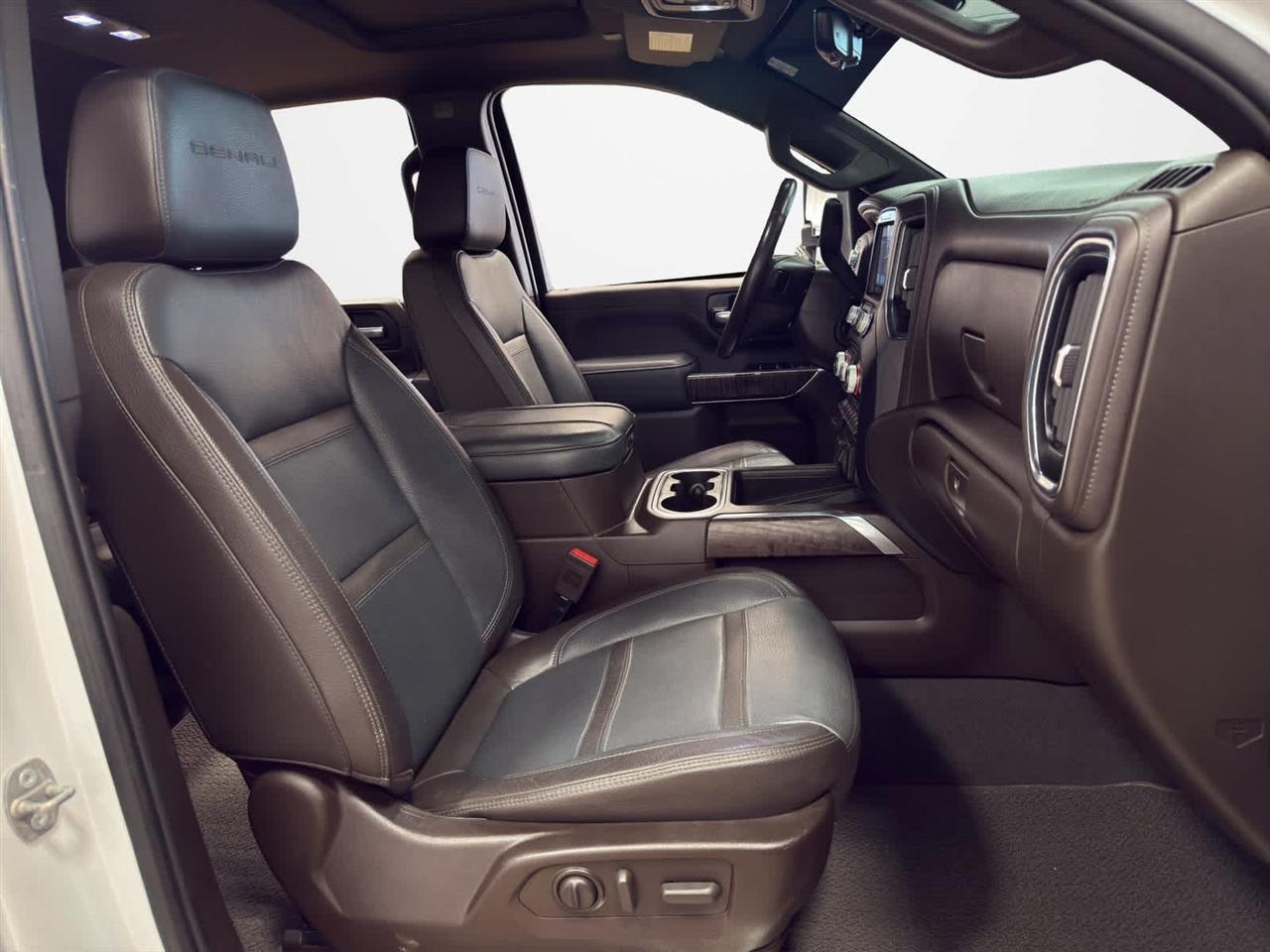 GMC Sierra 2500HD 4WD Crew Cab 159" Denali 2023