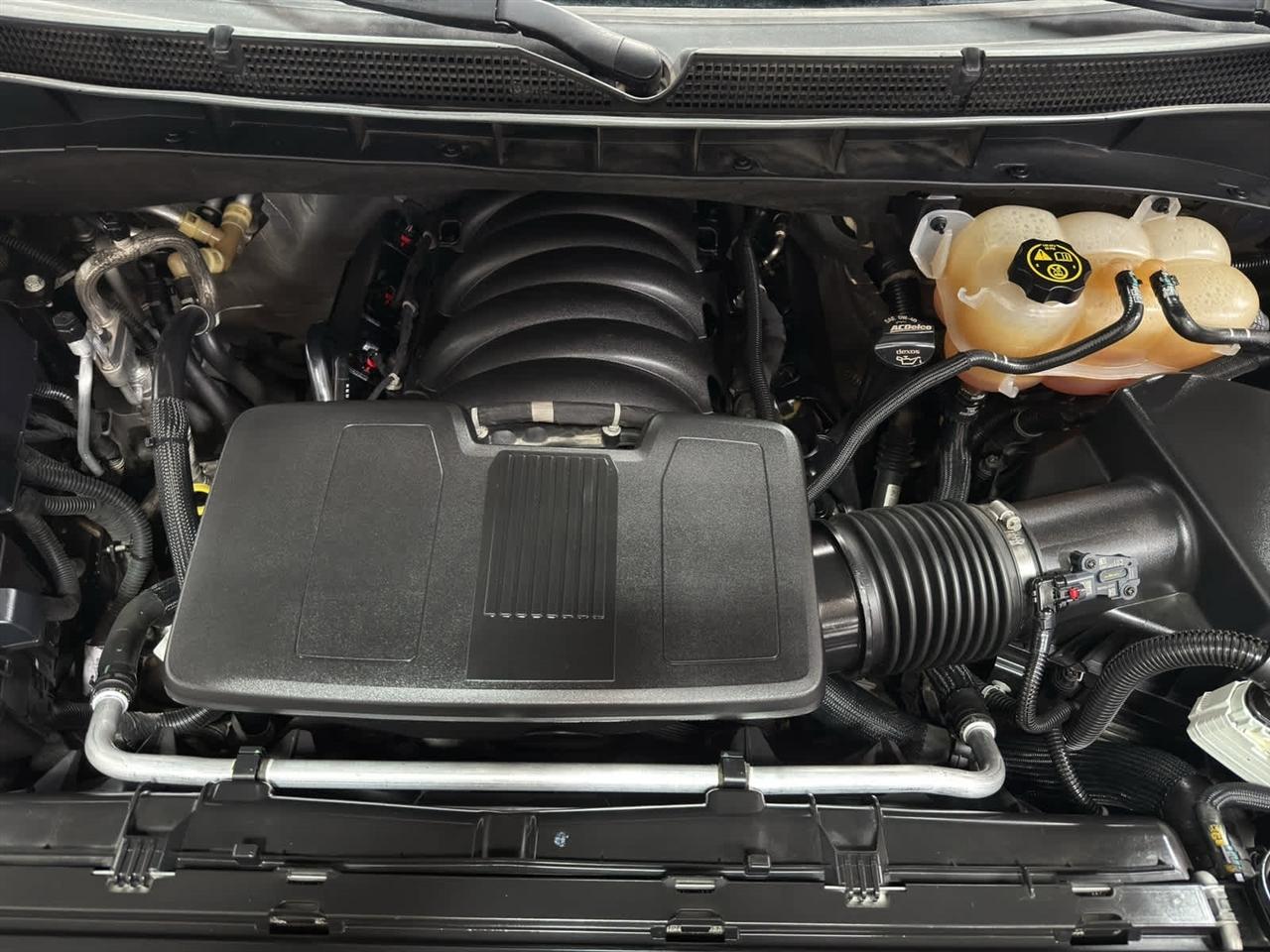 GMC Yukon 4WD 4dr AT4 2022