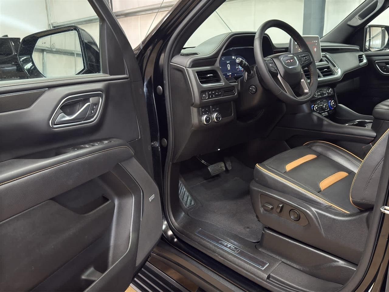 GMC Yukon 4WD 4dr AT4 2022