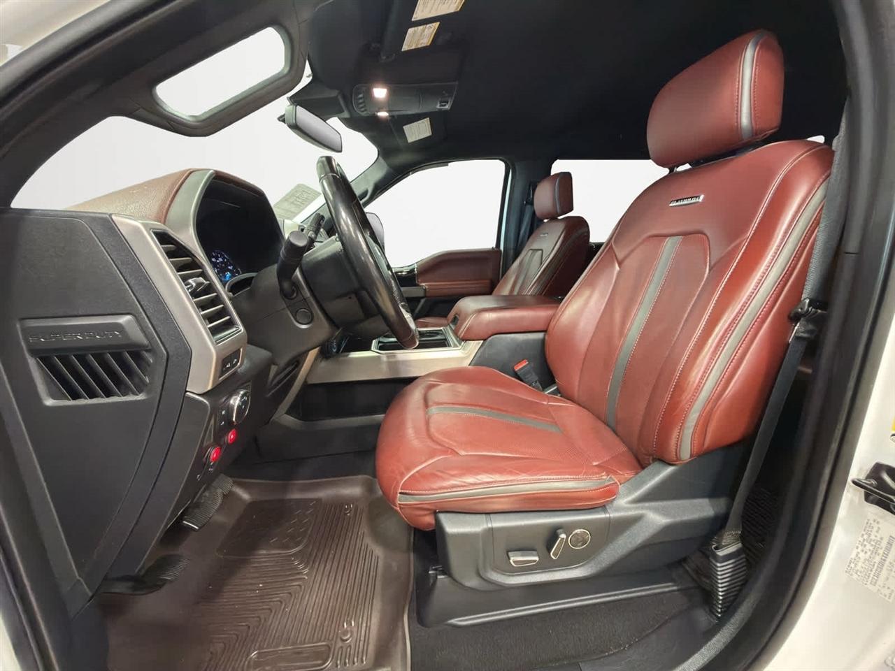 Ford Super Duty F-250 SRW King Ranch 4WD Crew Cab 8' Box 2021