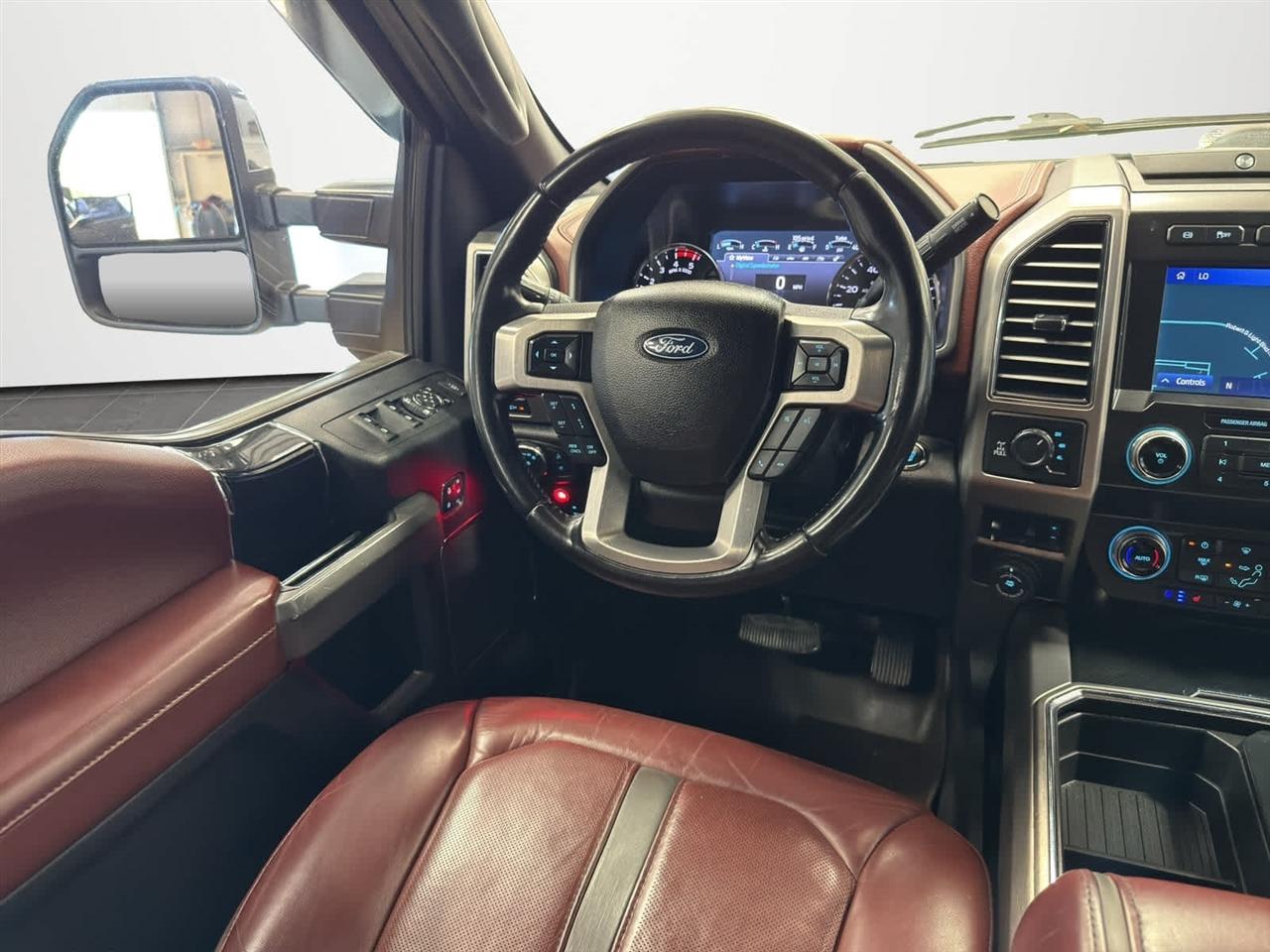 Ford Super Duty F-250 SRW King Ranch 4WD Crew Cab 8' Box 2021