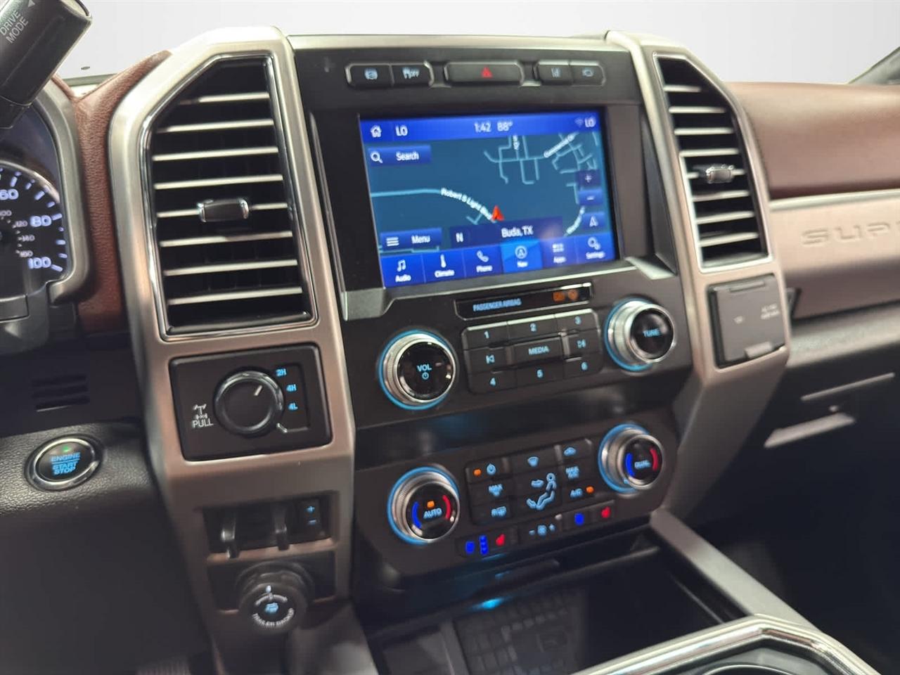 Ford Super Duty F-250 SRW King Ranch 4WD Crew Cab 8' Box 2021