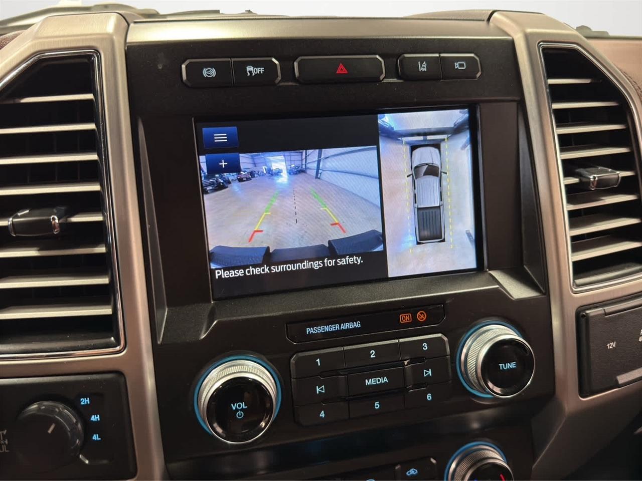 Ford Super Duty F-250 SRW King Ranch 4WD Crew Cab 8' Box 2021