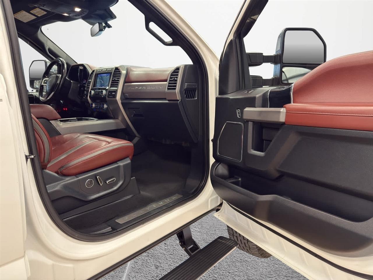 Ford Super Duty F-250 SRW King Ranch 4WD Crew Cab 8' Box 2021