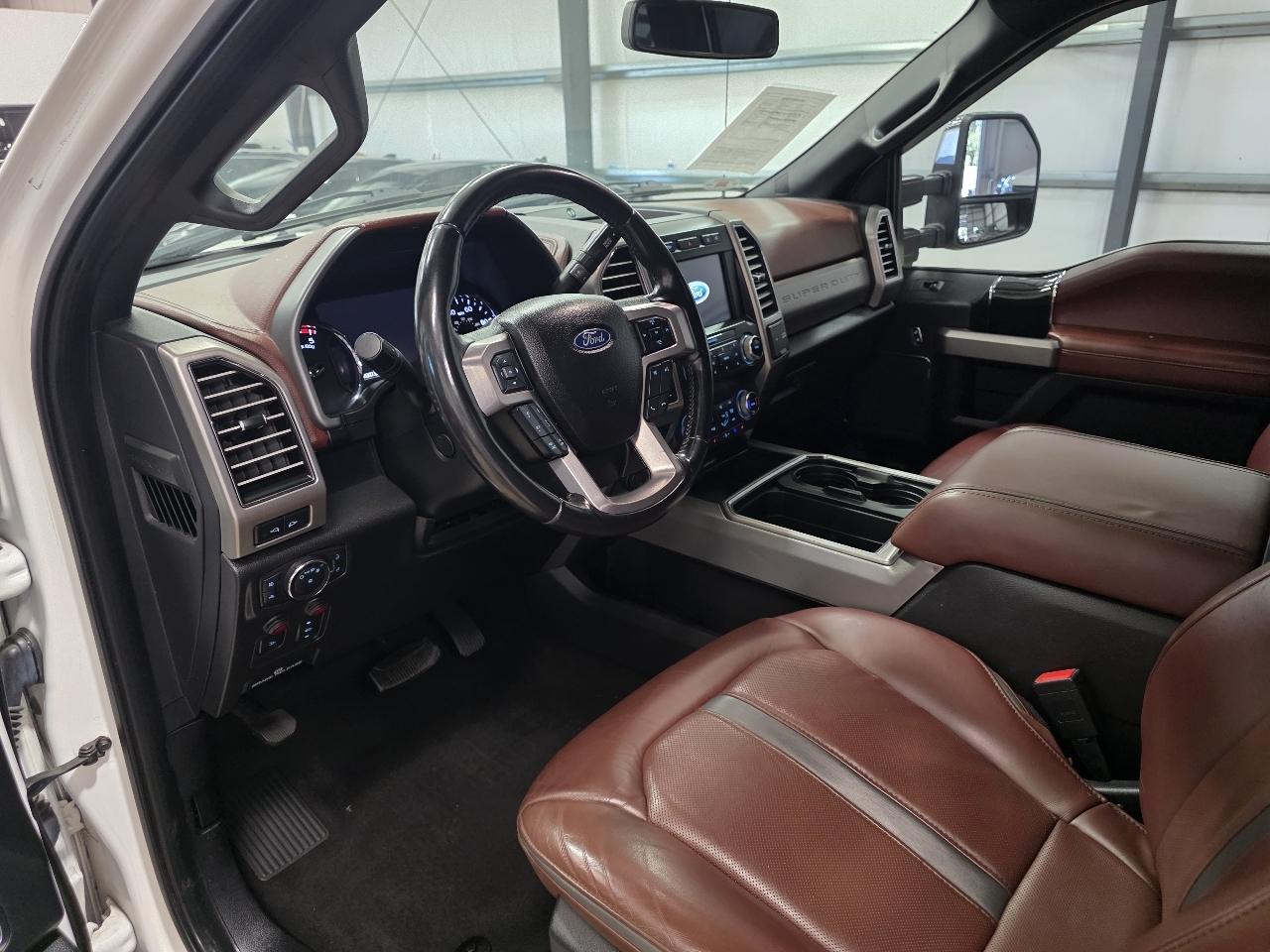 Ford Super Duty F-250 SRW 4WD Crew Cab 156" Platinum 2021