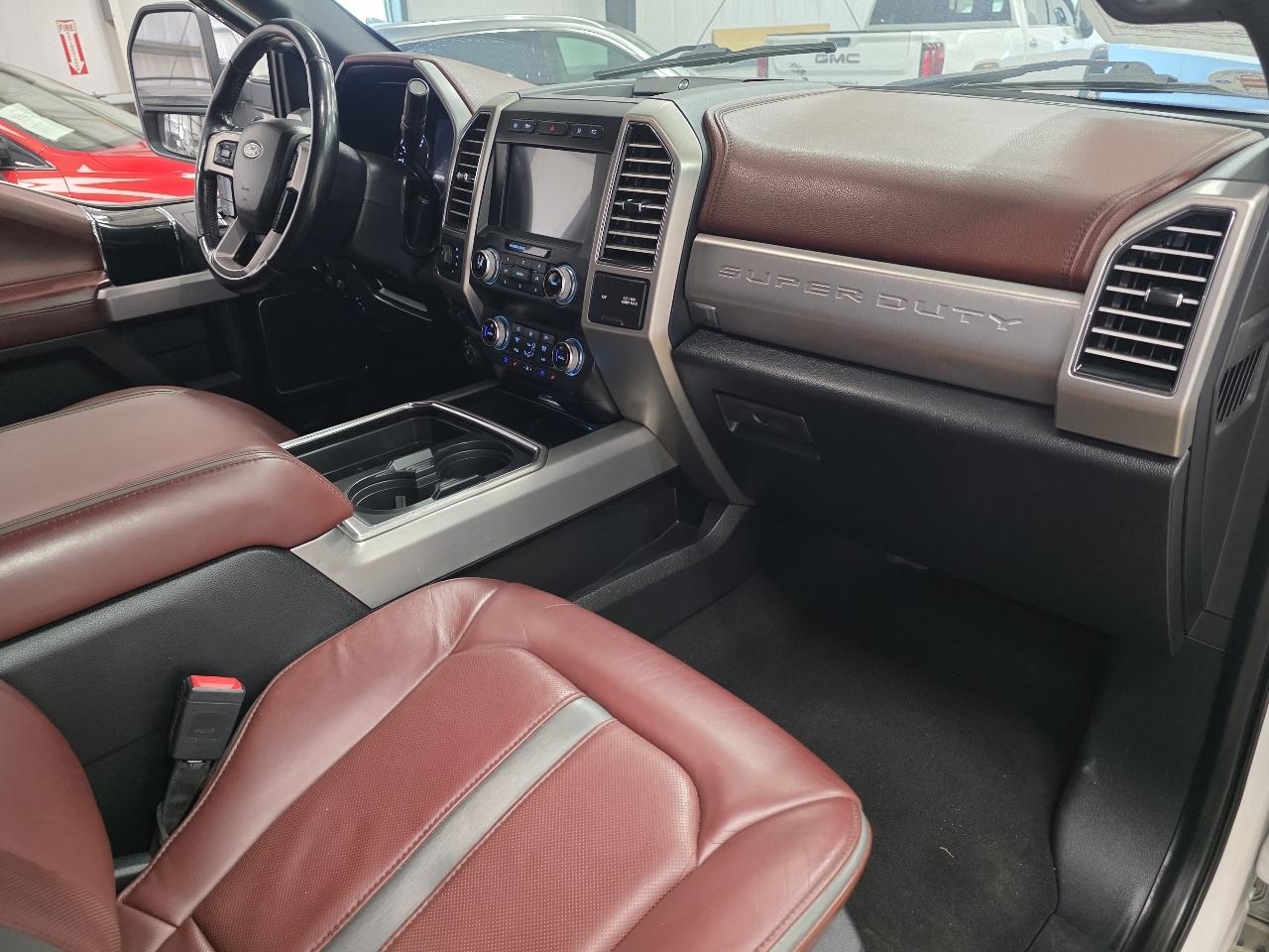 Ford Super Duty F-250 SRW 4WD Crew Cab 156" Platinum 2021