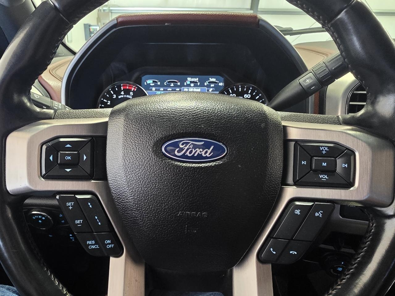 Ford Super Duty F-250 SRW 4WD Crew Cab 156" Platinum 2021