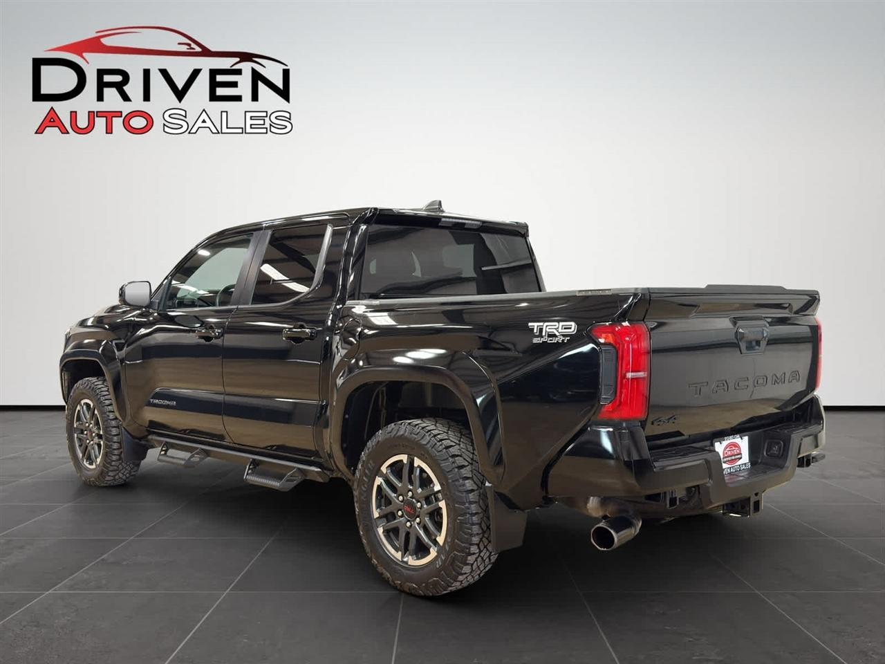 Toyota Tacoma 4WD TRD Off Road Double Cab 5' Bed MT (Natl) 2024