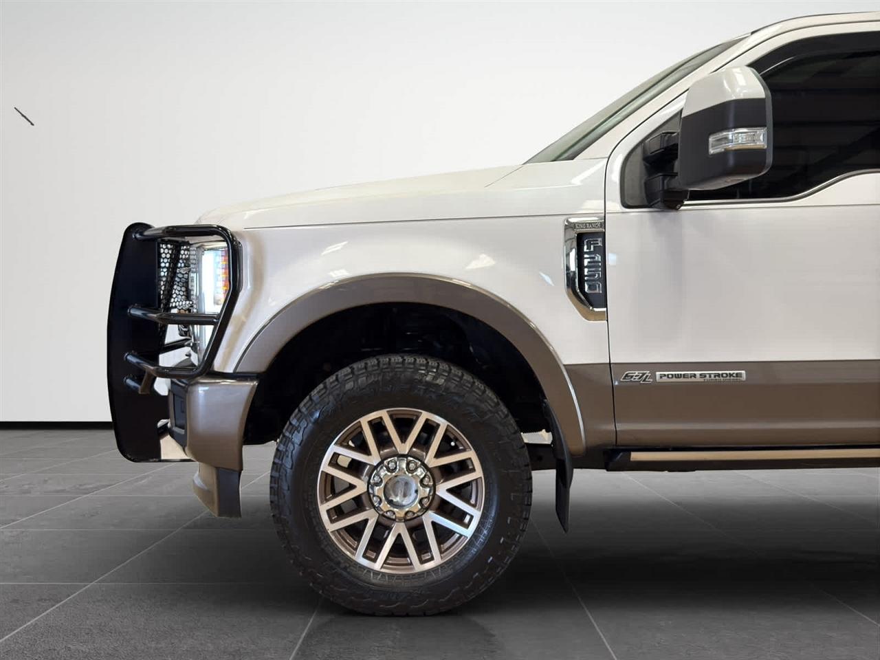 Ford Super Duty F-250 SRW King Ranch 4WD Crew Cab 8' Box 2019