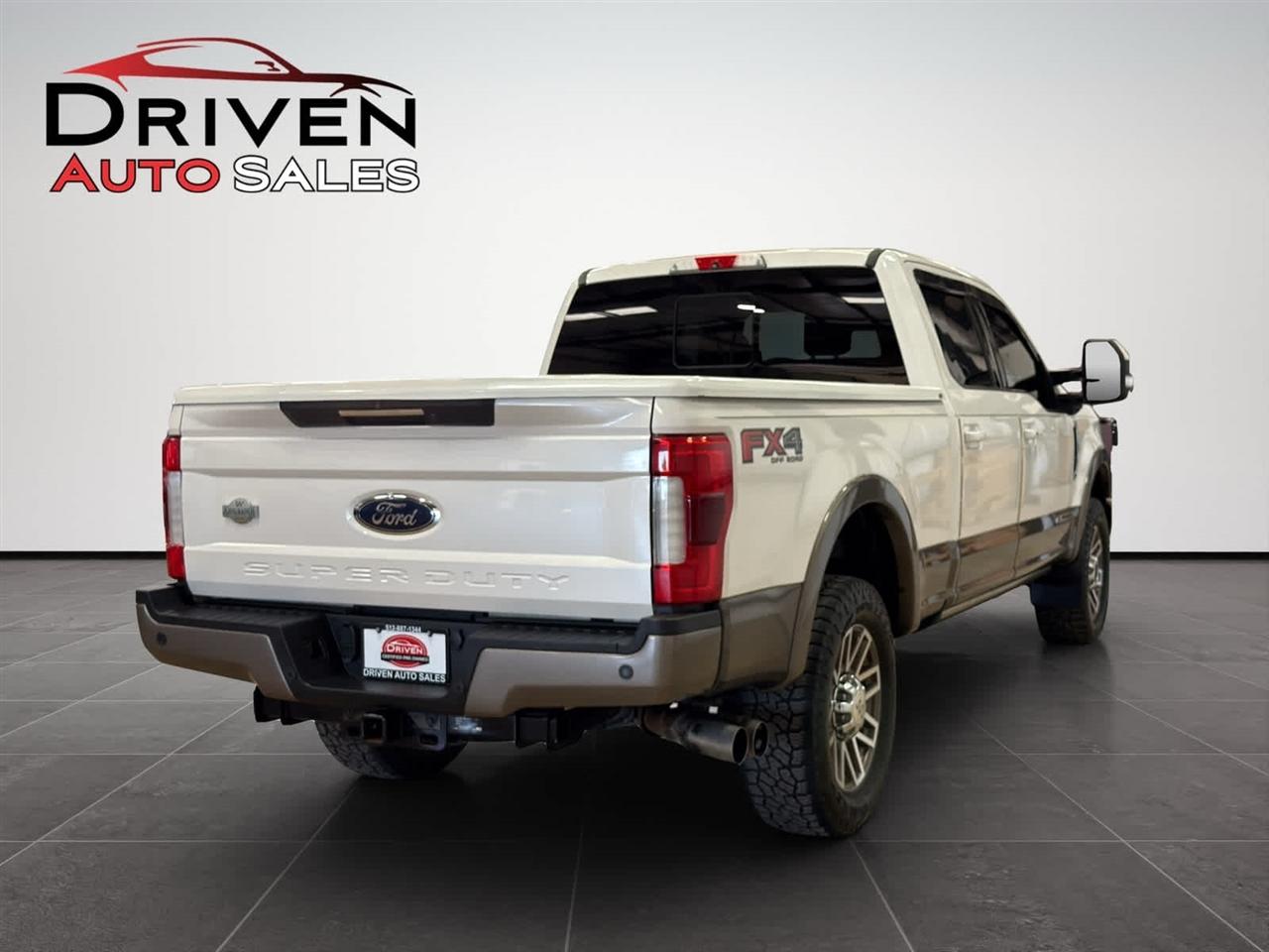 Ford Super Duty F-250 SRW King Ranch 4WD Crew Cab 8' Box 2019