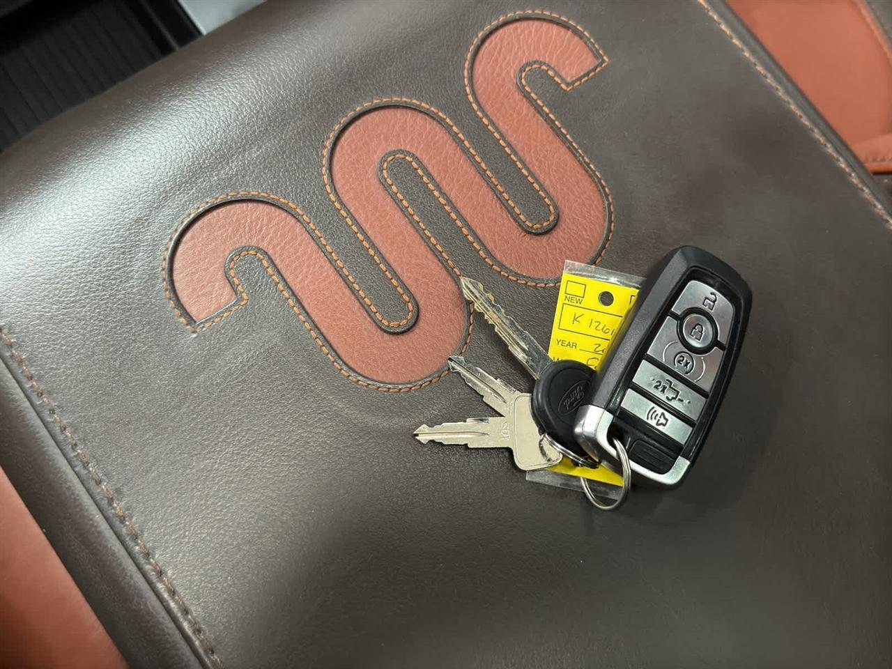 Ford Super Duty F-250 SRW King Ranch 4WD Crew Cab 8' Box 2019