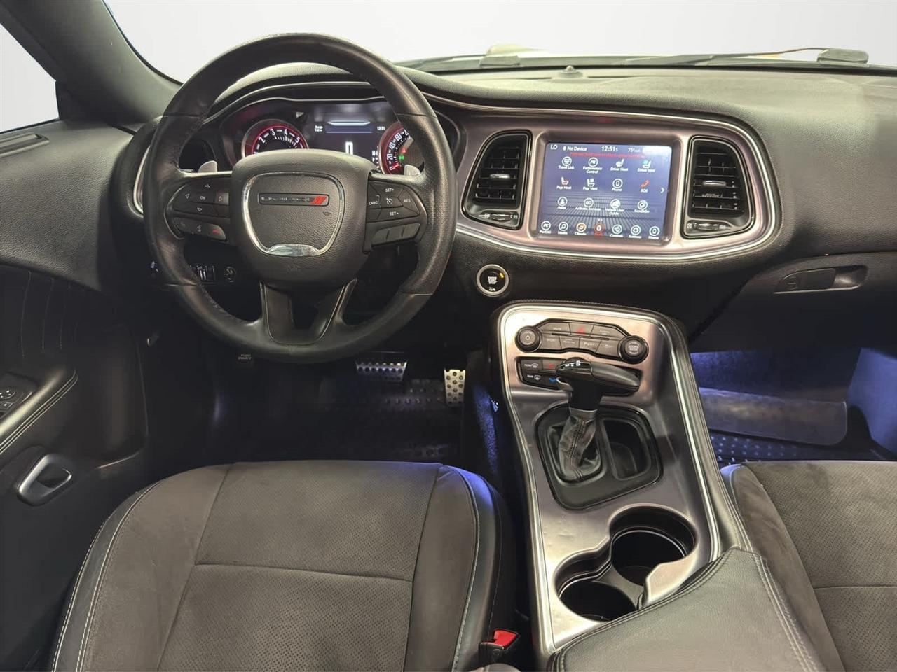 Dodge Challenger 392 Hemi Scat Pack Shaker Coupe 2017