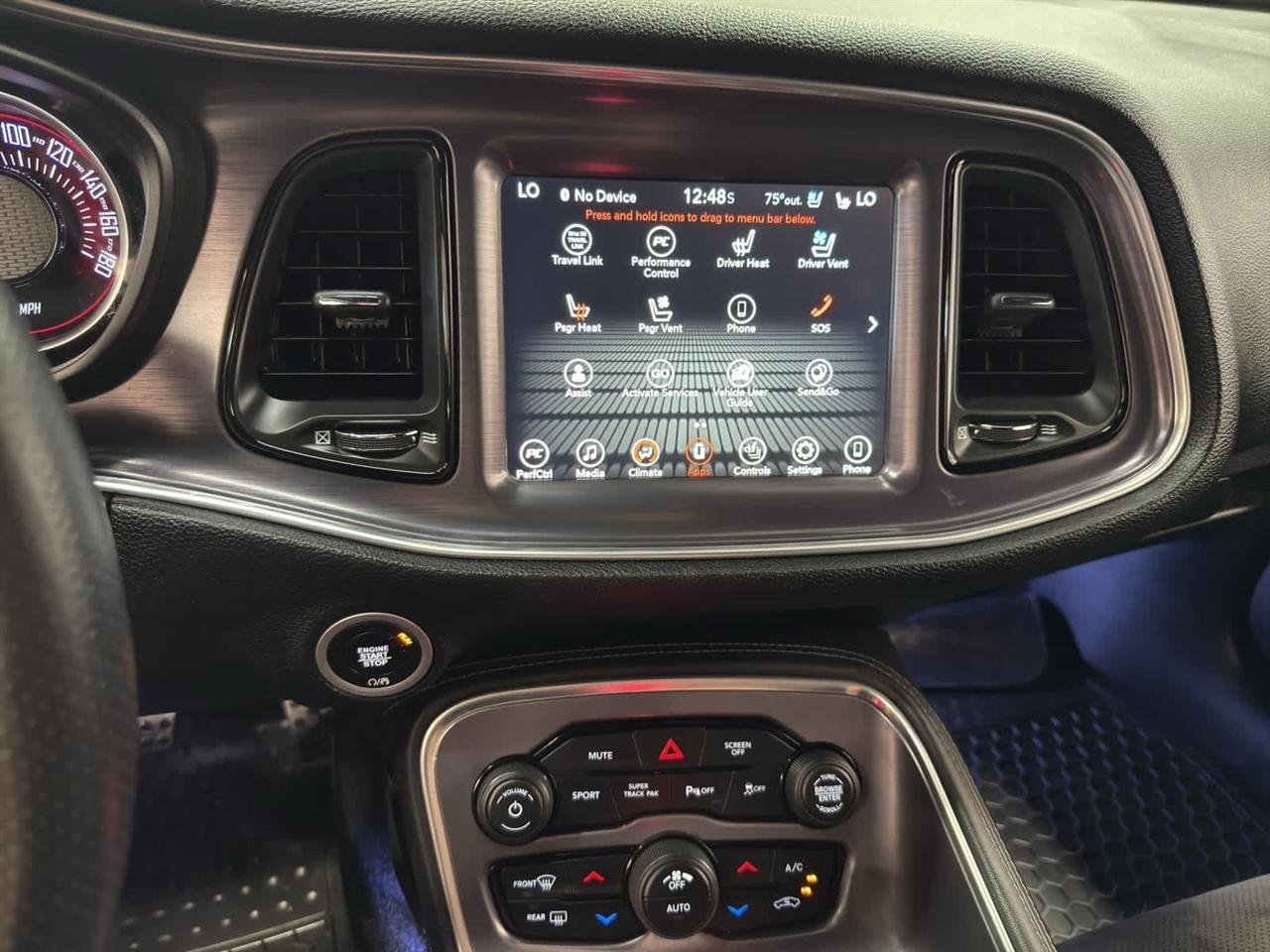 Dodge Challenger 392 Hemi Scat Pack Shaker Coupe 2017