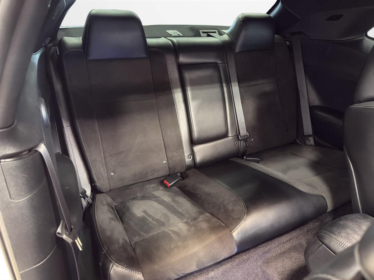 Dodge Challenger 392 Hemi Scat Pack Shaker Coupe 2017