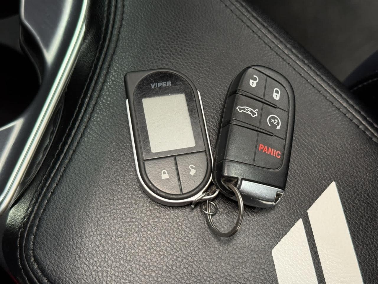 Dodge Challenger 392 Hemi Scat Pack Shaker Coupe 2017