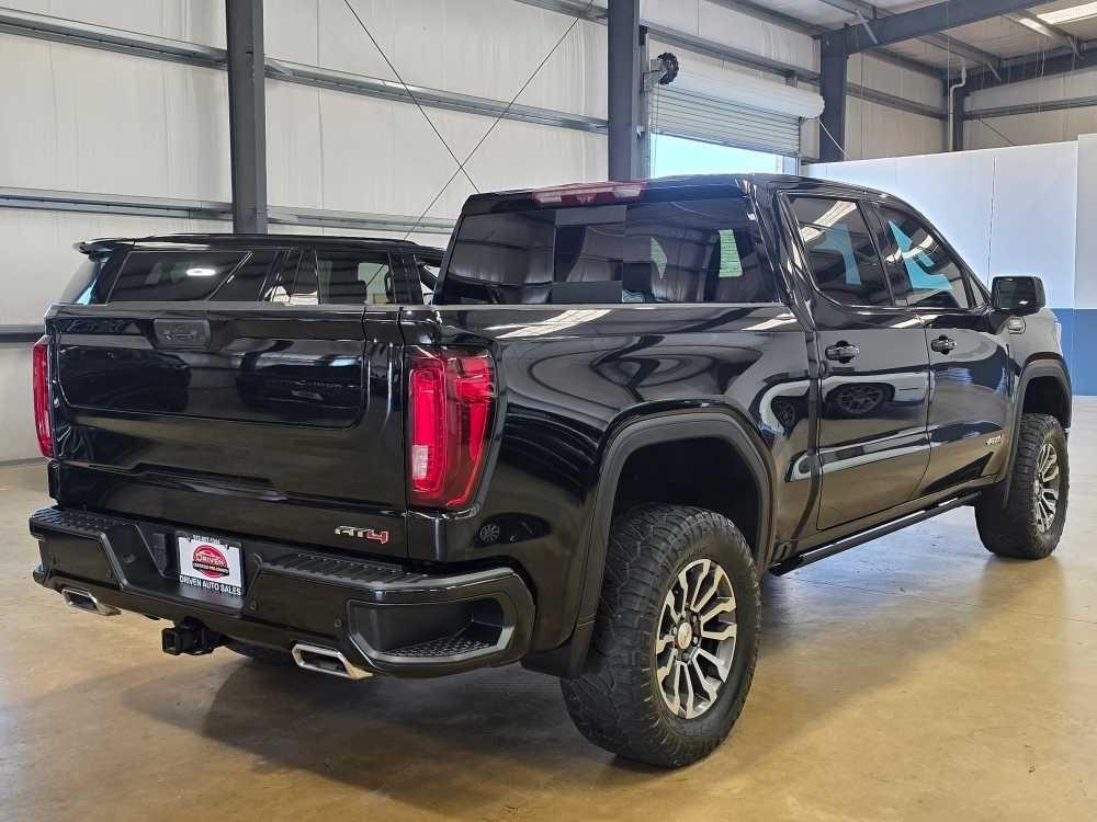 GMC Sierra 1500 4WD Crew Cab 147" AT4 2022