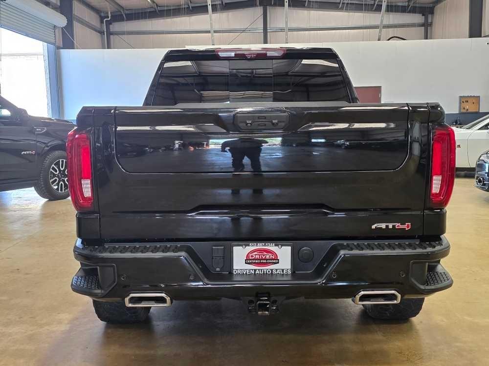 GMC Sierra 1500 4WD Crew Cab 147" AT4 2022