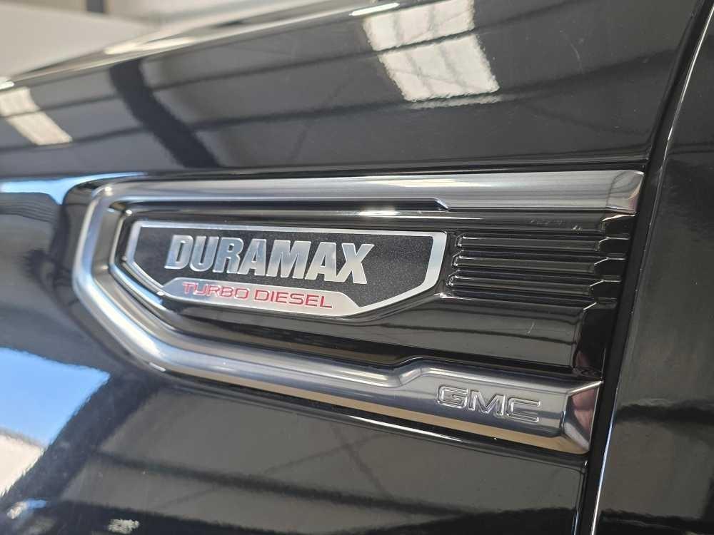 GMC Sierra 1500 4WD Crew Cab 147" AT4 2022