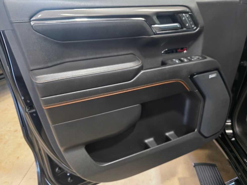 GMC Sierra 1500 4WD Crew Cab 147" AT4 2022