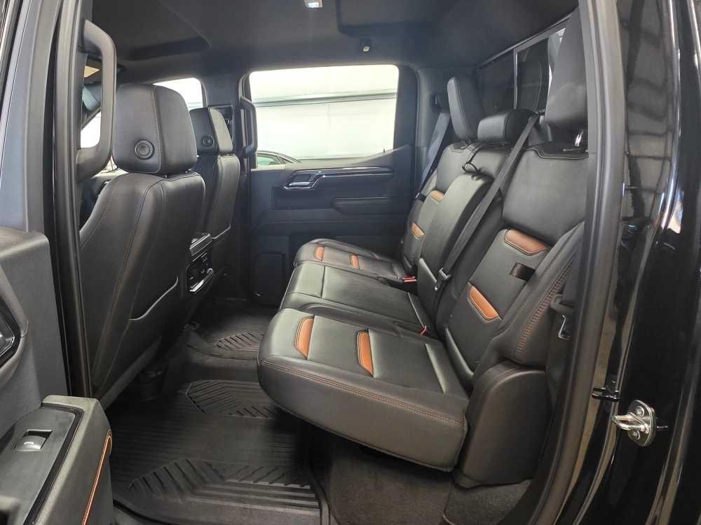 GMC Sierra 1500 4WD Crew Cab 147" AT4 2022