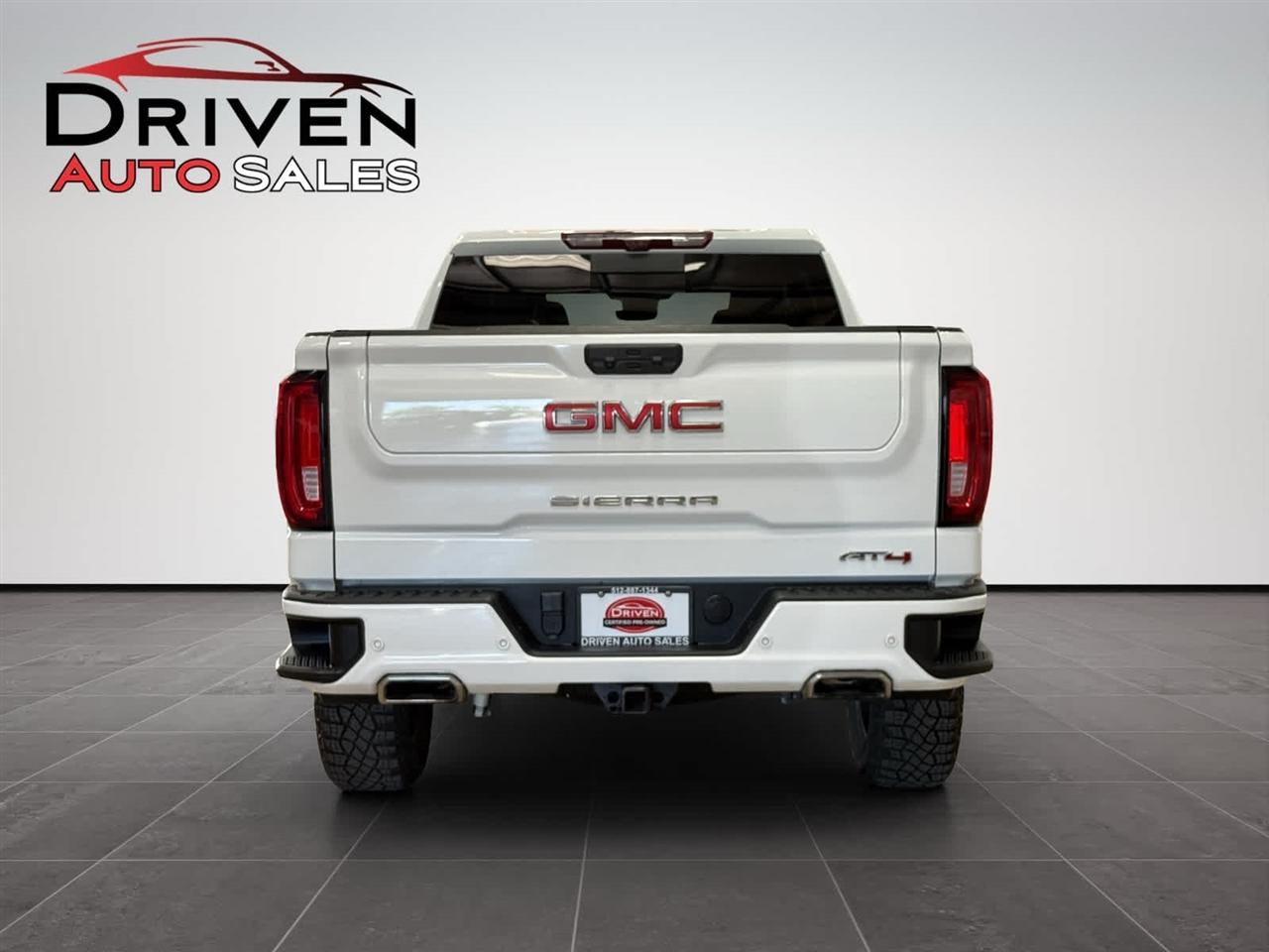 GMC Sierra 1500 4WD Crew Cab 147" AT4 2024