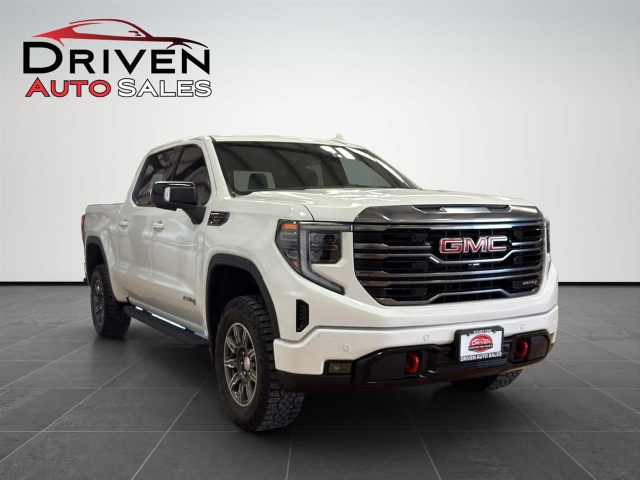 GMC Sierra 1500 4WD Crew Cab 147" AT4 2024
