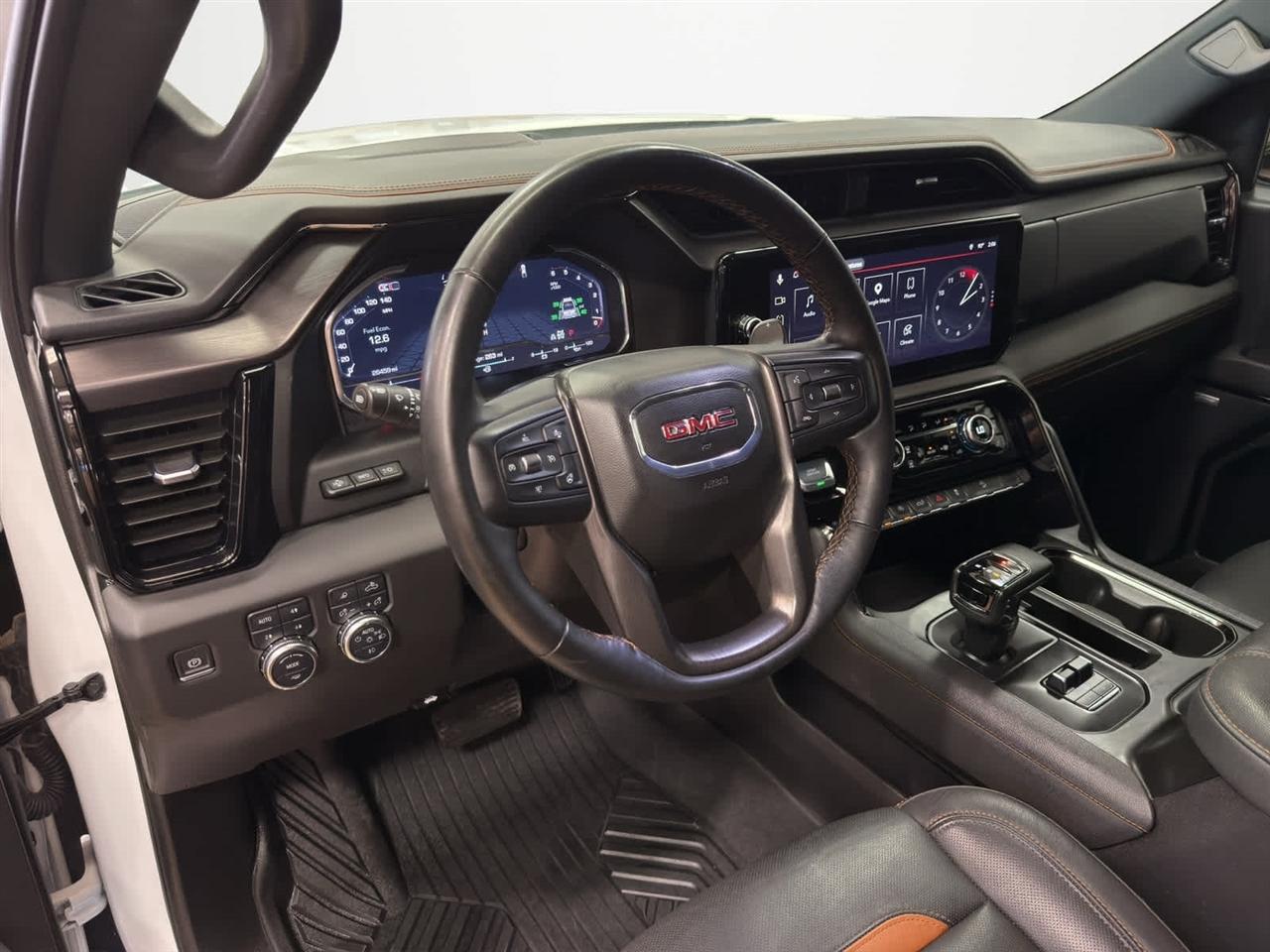 GMC Sierra 1500 4WD Crew Cab 147" AT4 2024