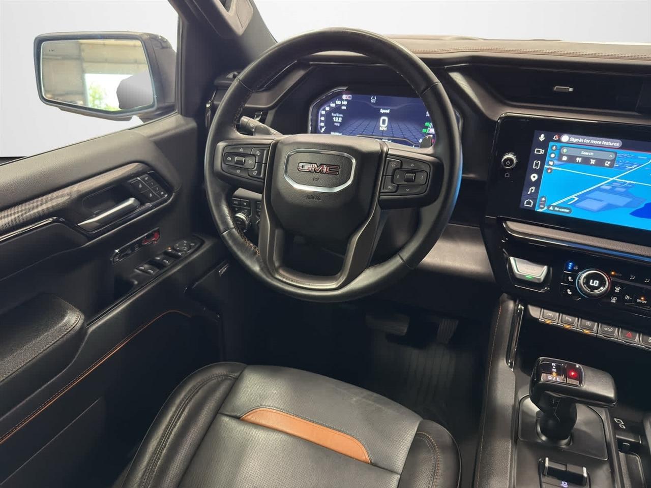 GMC Sierra 1500 4WD Crew Cab 147" AT4 2024