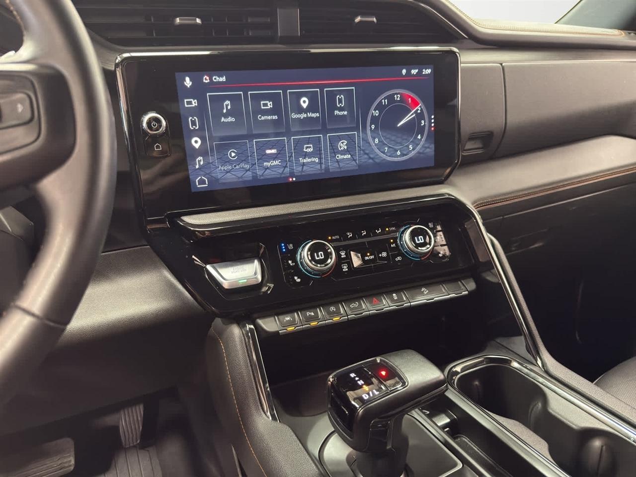 GMC Sierra 1500 4WD Crew Cab 147" AT4 2024