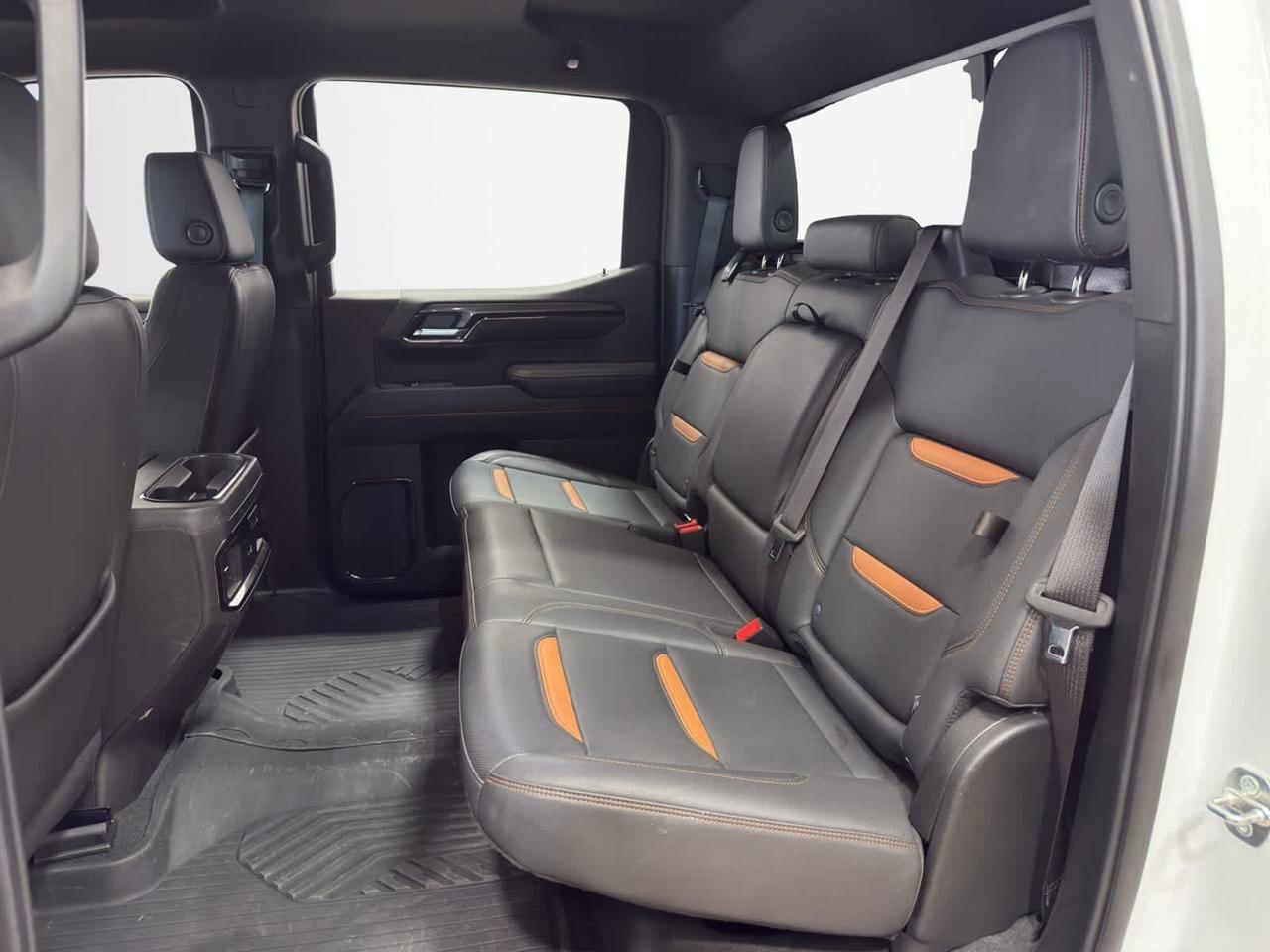 GMC Sierra 1500 4WD Crew Cab 147" AT4 2024