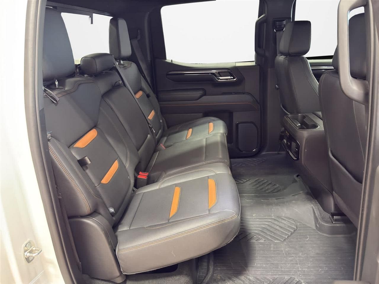 GMC Sierra 1500 4WD Crew Cab 147" AT4 2024