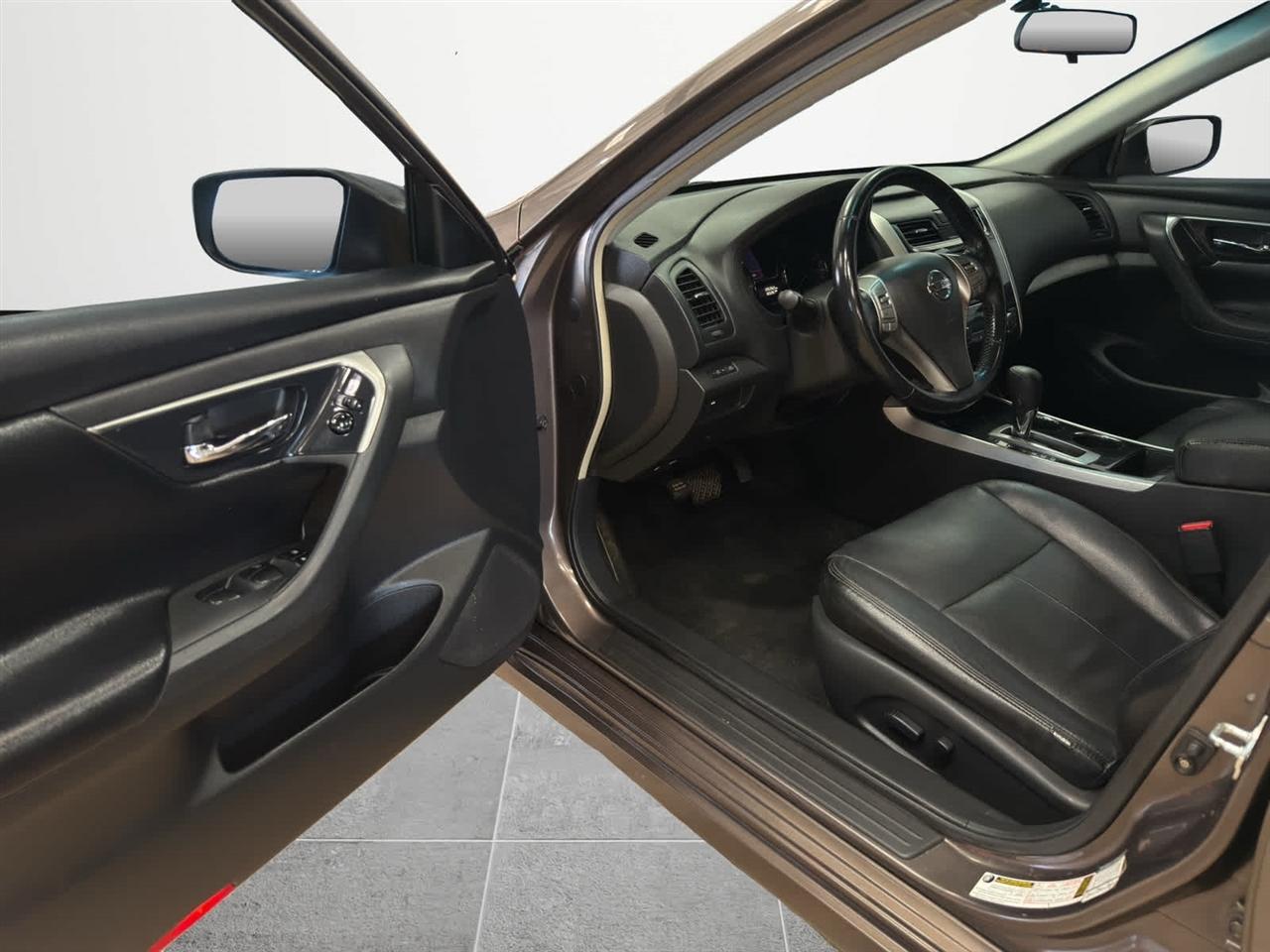 Nissan Altima 4dr Sdn I4 2.5 SV 2013