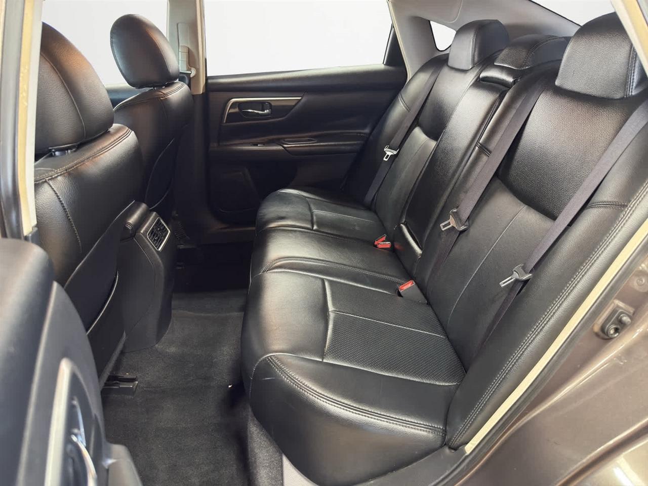 Nissan Altima 4dr Sdn I4 2.5 SV 2013