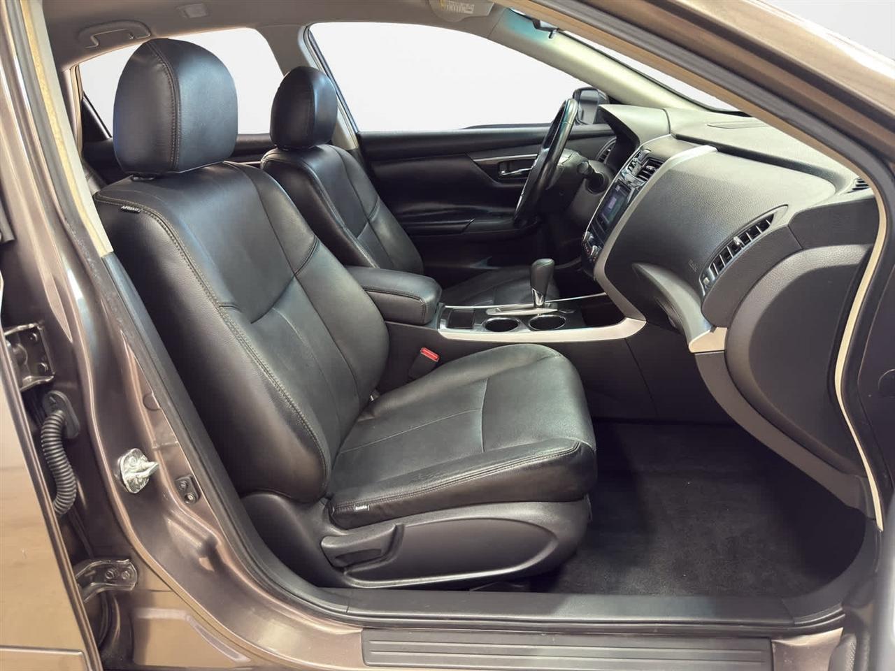 Nissan Altima 4dr Sdn I4 2.5 SV 2013