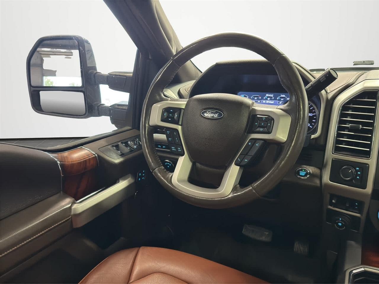 Ford Super Duty F-350 DRW King Ranch 4WD Crew Cab 8' Box 2020