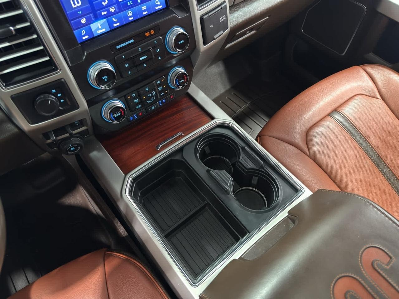 Ford Super Duty F-350 DRW King Ranch 4WD Crew Cab 8' Box 2020