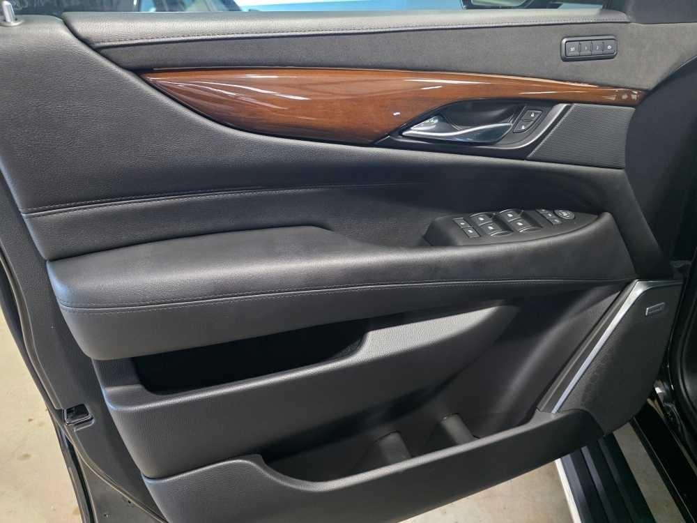 Cadillac Escalade 2WD 4dr Premium Luxury 2020