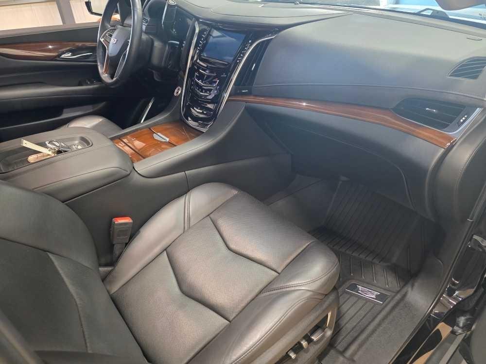 Cadillac Escalade 2WD 4dr Premium Luxury 2020